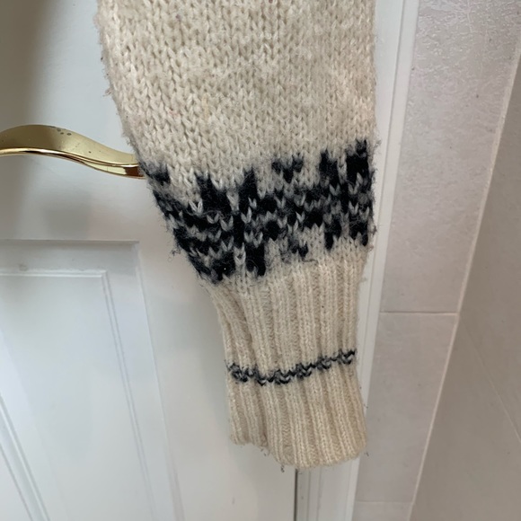 FREE PEOPLE sweater - Picture 2 of 5